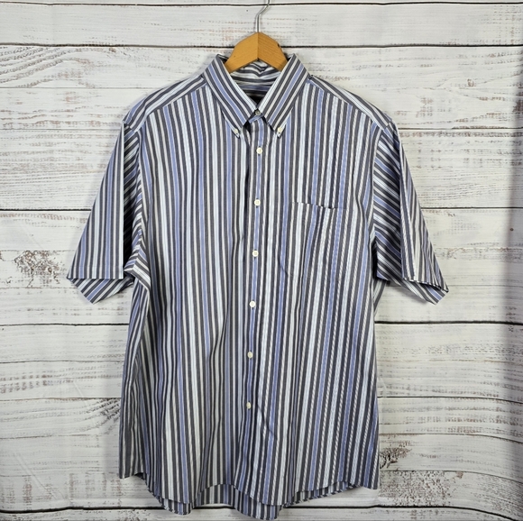 Eddie Bauer Other - Eddie Bauer Blue Striped Button‎ Down Shortsleeve Shirt Size Large Relaxed Fit